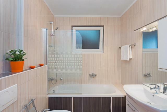 ArtApArt D Rabac Exterior foto